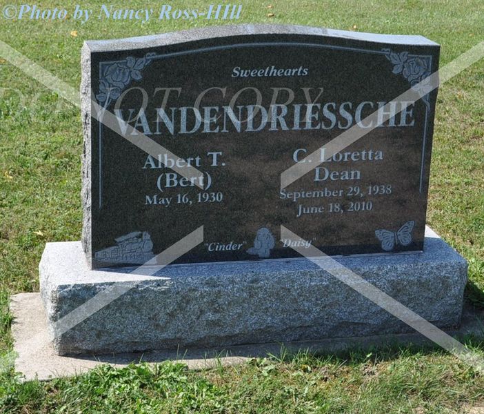 File:Albert grave.jpg
